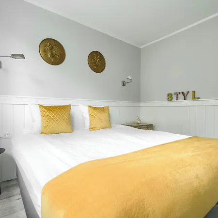 Margi Kai * Estetino